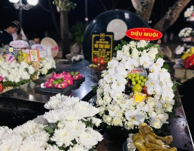 Cách xin lộc Cô Sáu cầu bình an và may mắn