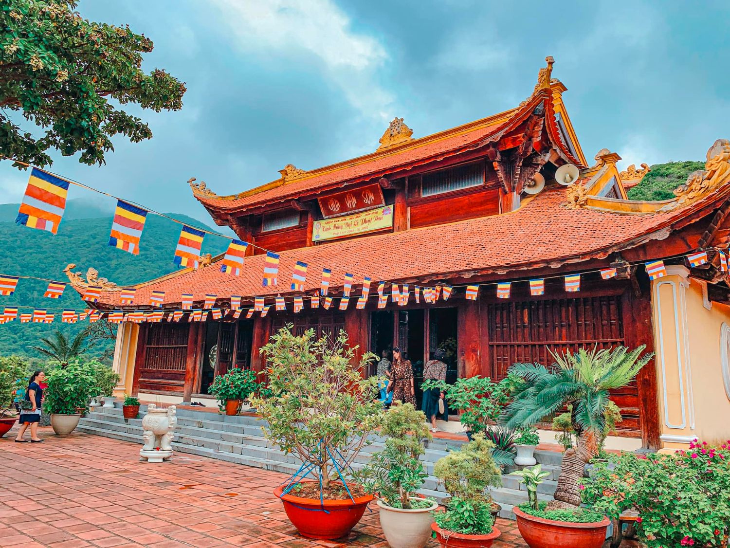Chùa Núi Một (Vân Sơn Tự)