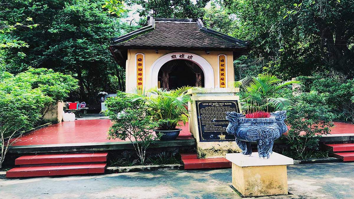 miếu ngũ hành côn đảo