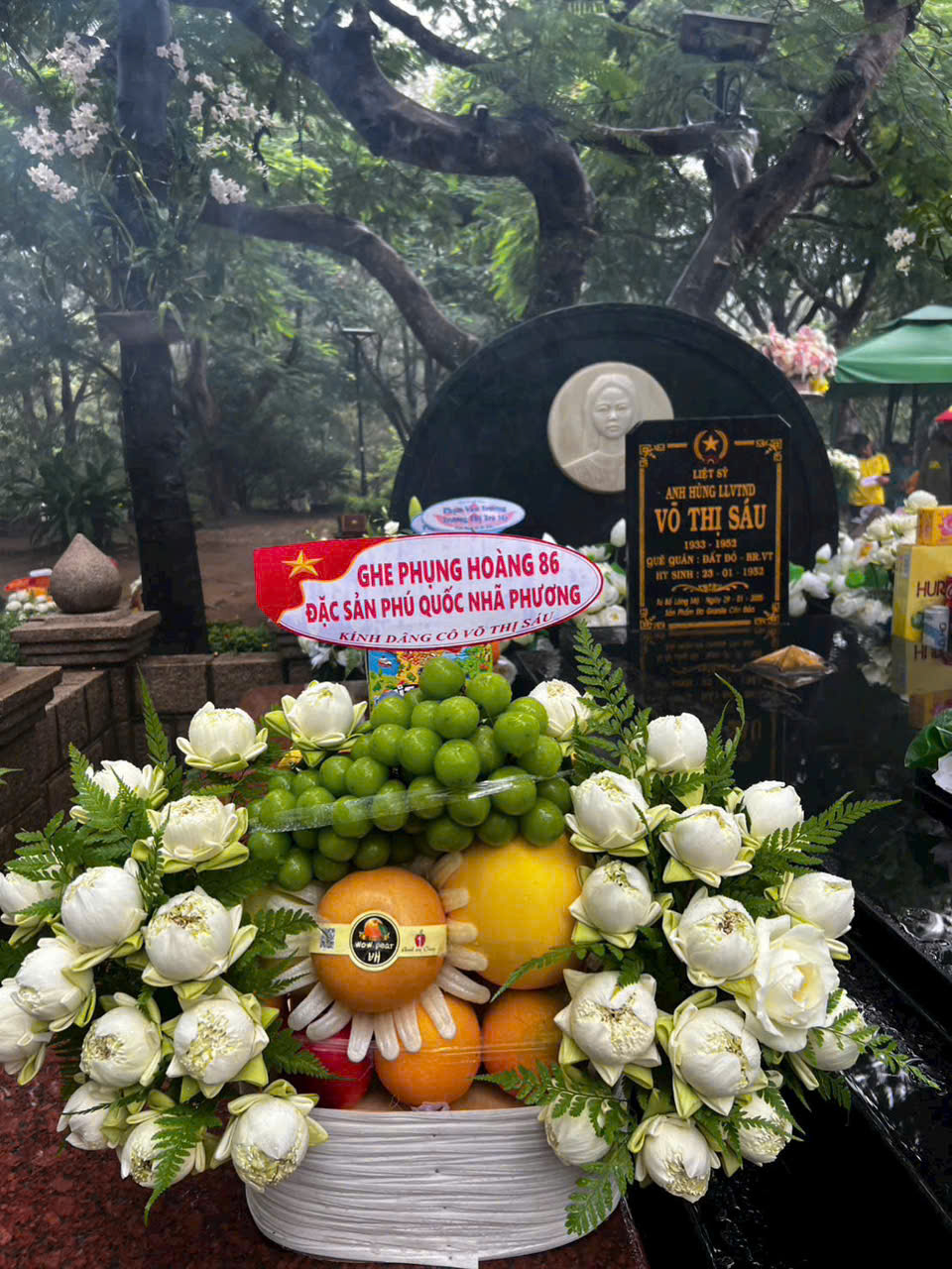 Dâng lễ hộ Côn Đảo