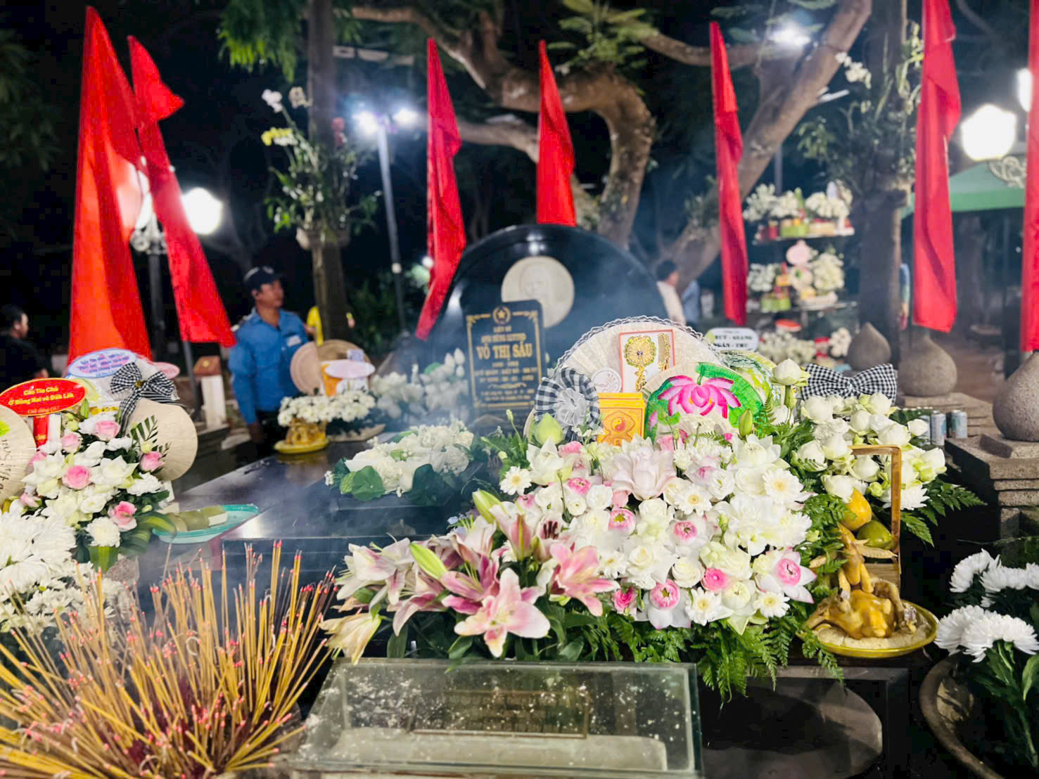 Đặt mâm lễ online Côn Đảo