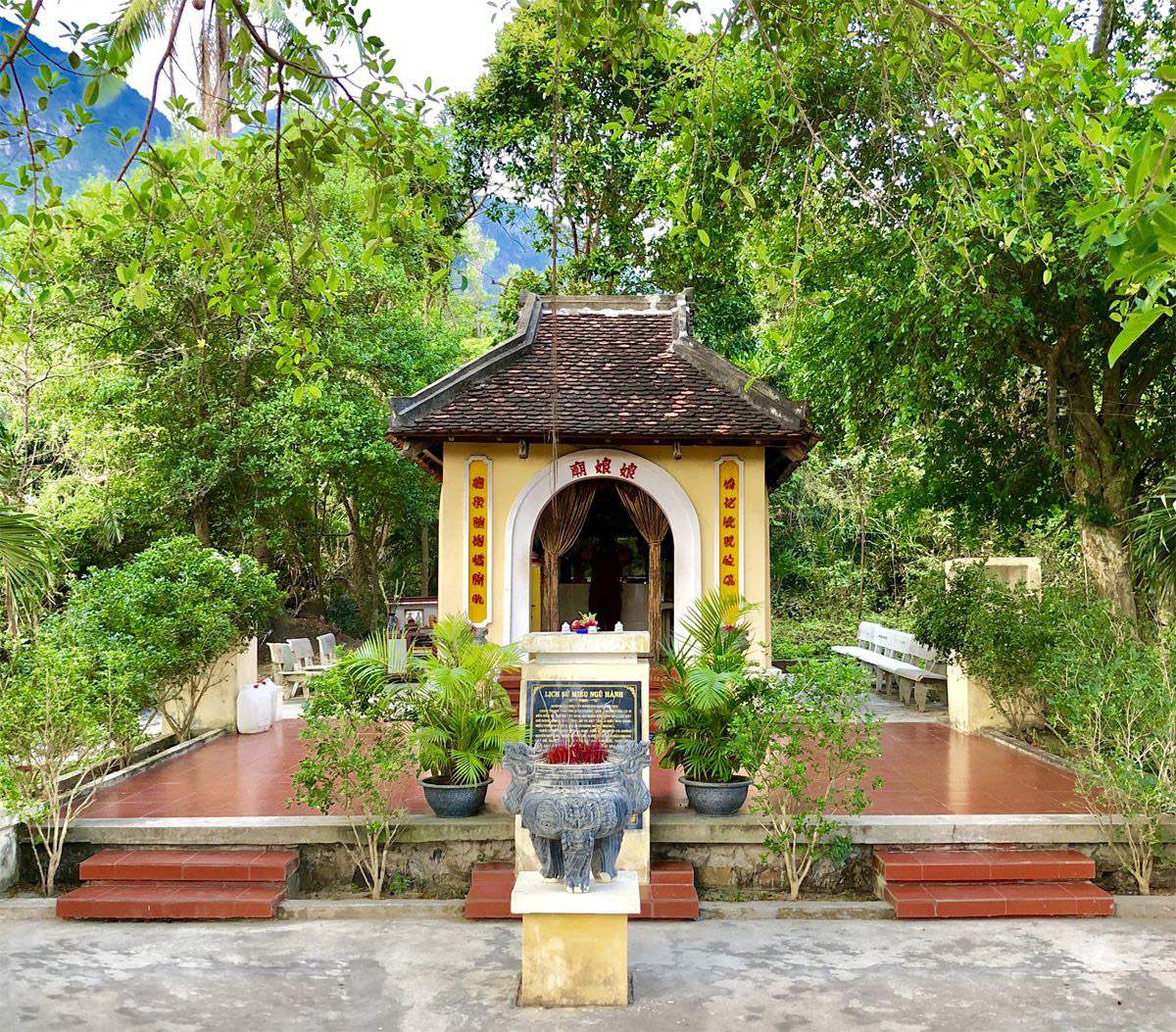Miếu 5 mẹ Ngũ Hành xin gì