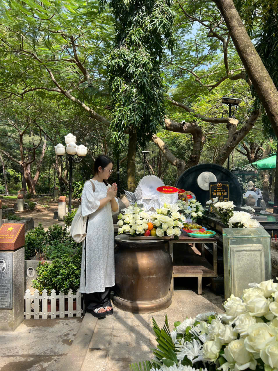 bài khấn viếng mộ cô sáu
