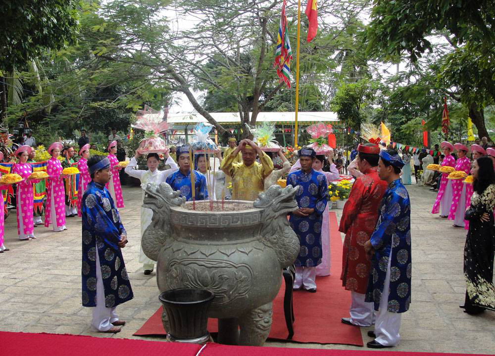 Lễ hội tại Miếu Bà Phi Yến