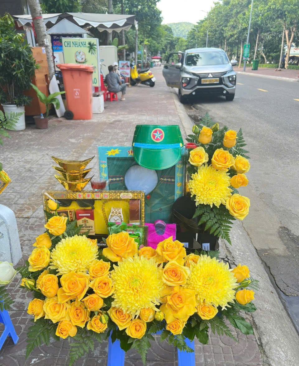 mua lễ cúng cô sáu côn đảo
